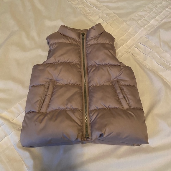 Girls Puffer Vest - Picture 1 of 3
